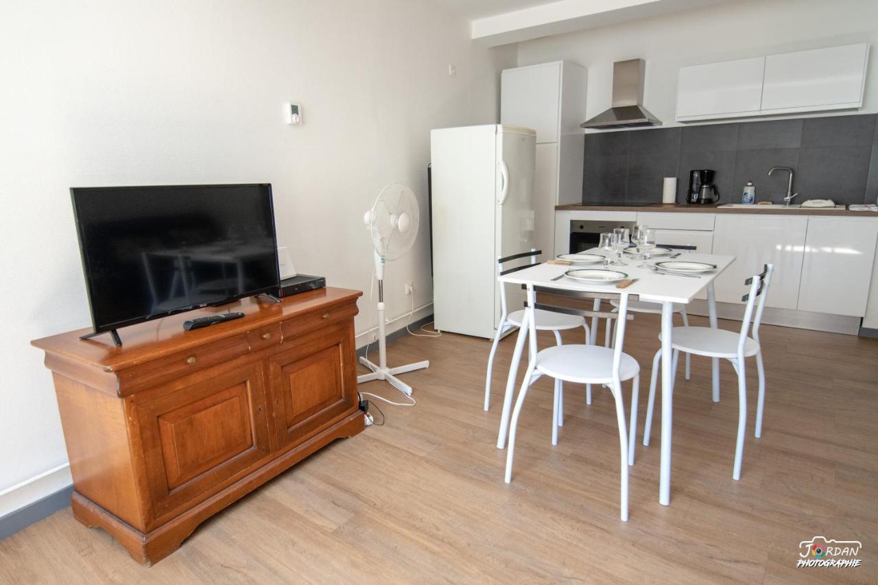 Апартаменты Hyper Centre - Wifi - Cosy - Gare Бург-ан-Бресс Экстерьер фото